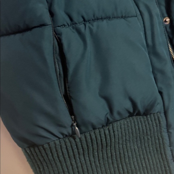 Vest - Picture 4 of 5